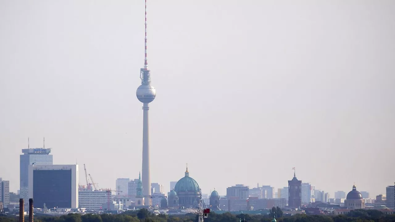 Berlin & Brandenburg: Wechselhaft in Berlin und Brandenburg: Freitag Regen