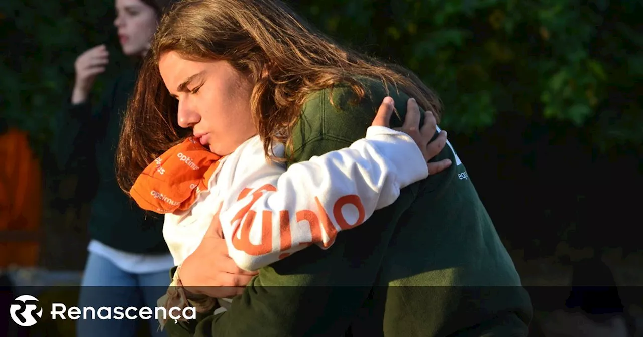 Jovens voluntários em bairros sociais de Cascais peregrinam até Fátima