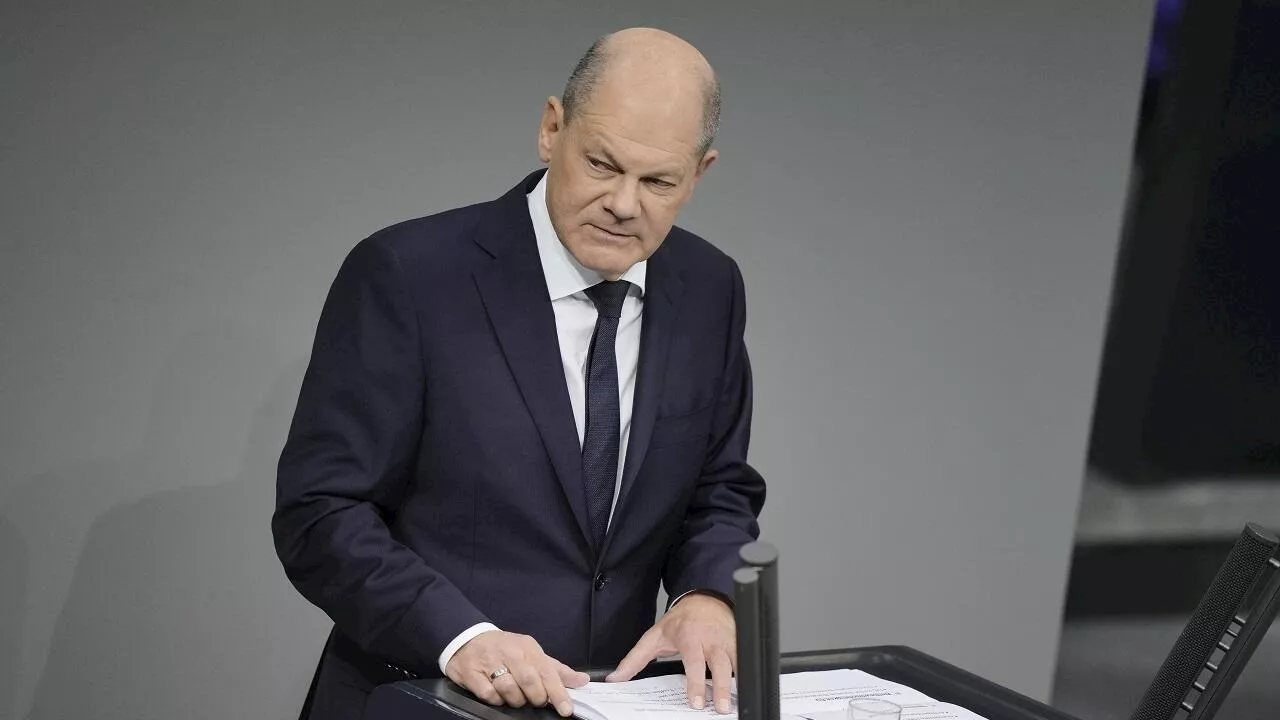 Allemagne: Olaf Scholz durcit le ton sur l'immigration clandestine