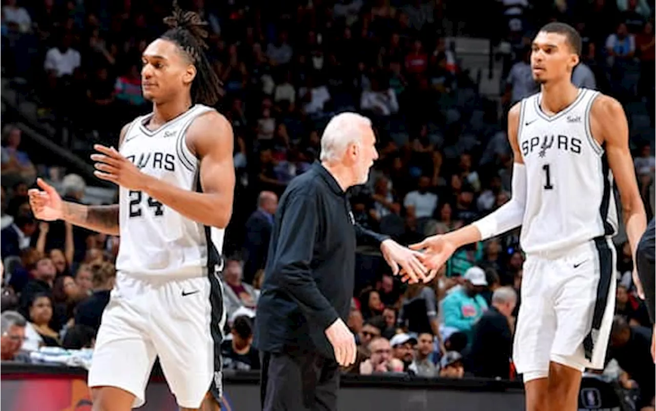 NBA, non solo Wembanyama: coach Popovich sceglie la strada del quintetto gigante