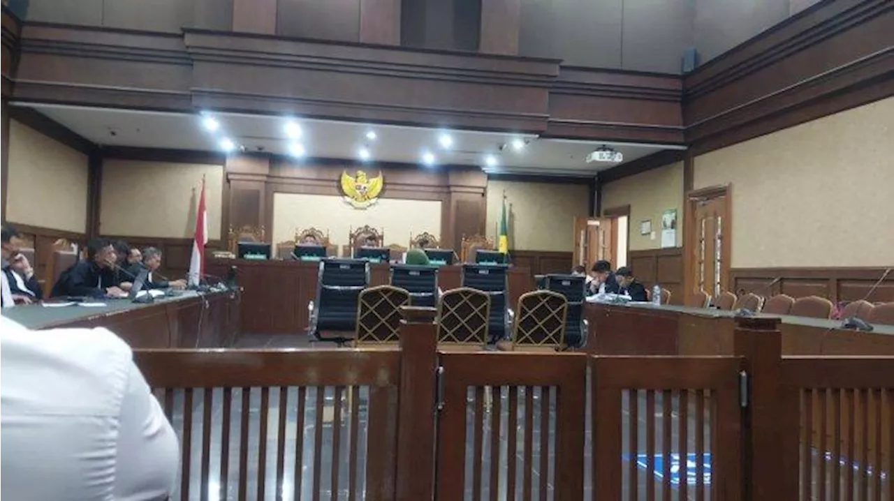 Bawa Koper Uang untuk Komisi I DPR Terkait Kasus BTS 4G, Sopir Terdakwa Dinasihati Hakim