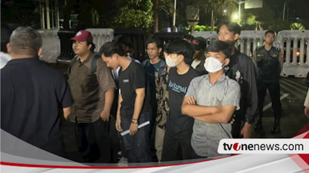 Polisi Bebaskan 12 Mahasiswa yang Ditangkap di Stasiun Gondangdia, Begini Kronologinya