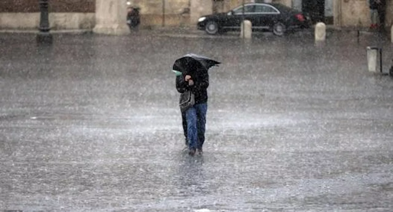 Temporali e raffiche di vento al Sud, la tempesta Aline attraversa l'Italia