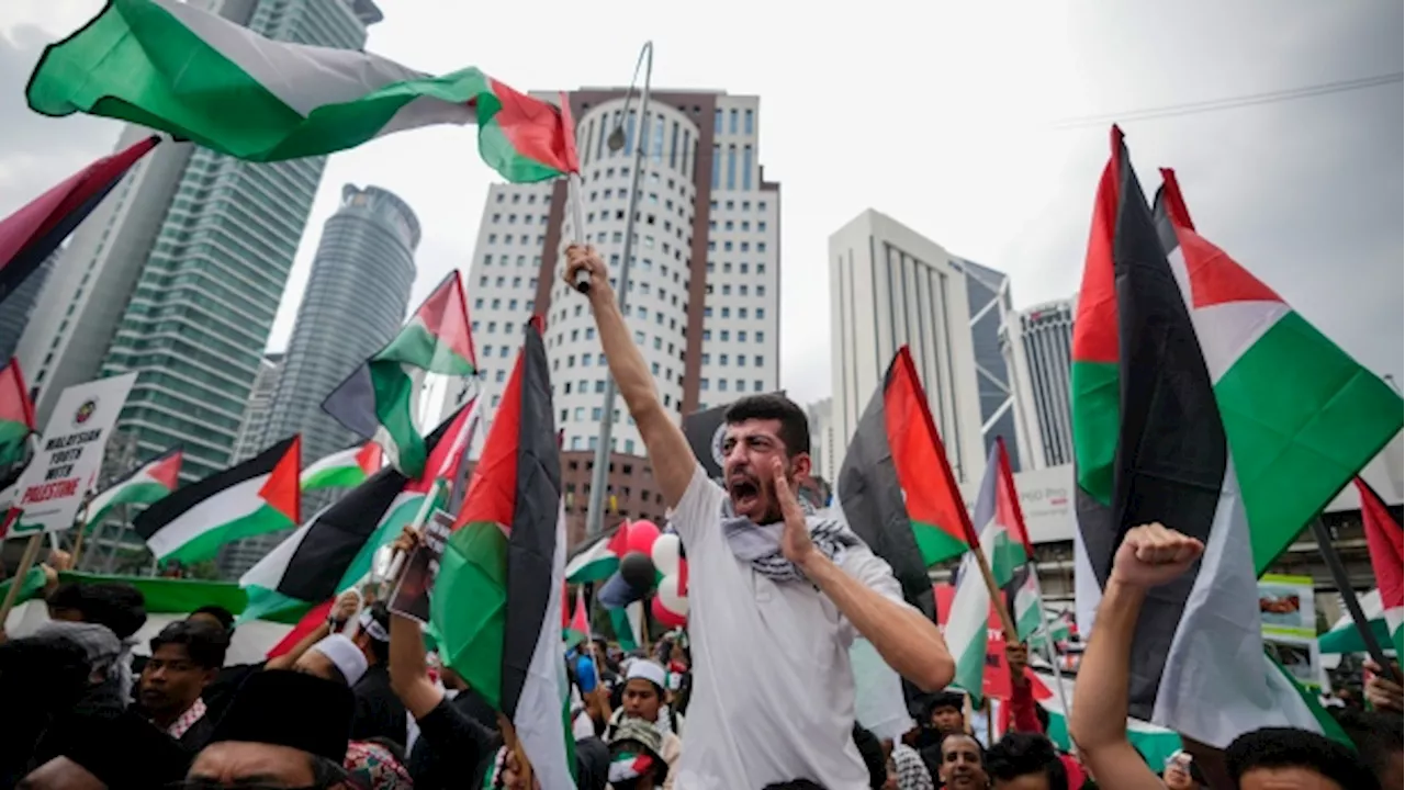 Thousands in Muslim countries and beyond demonstrate over Israeli airstrikes