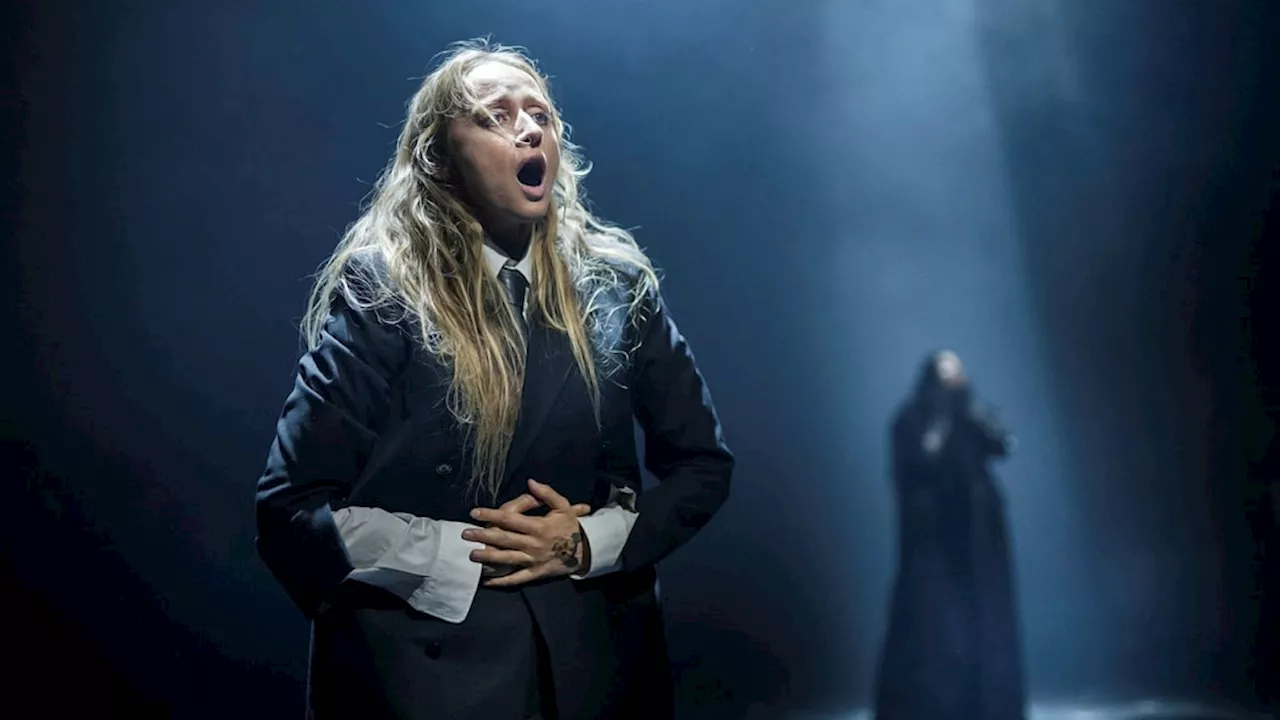 Recension: 'Hamlet' med Silvana Imam på Stadsteatern