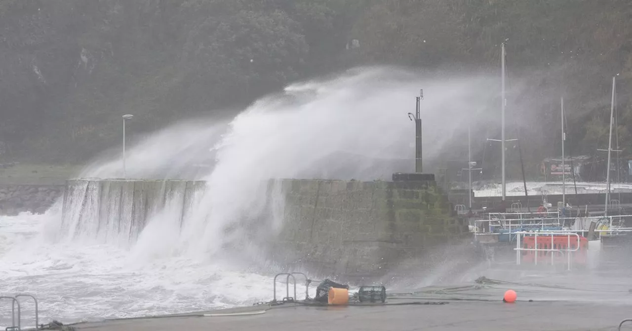 Storm Babet in Scotland update as 'danger to life' red warning to end early