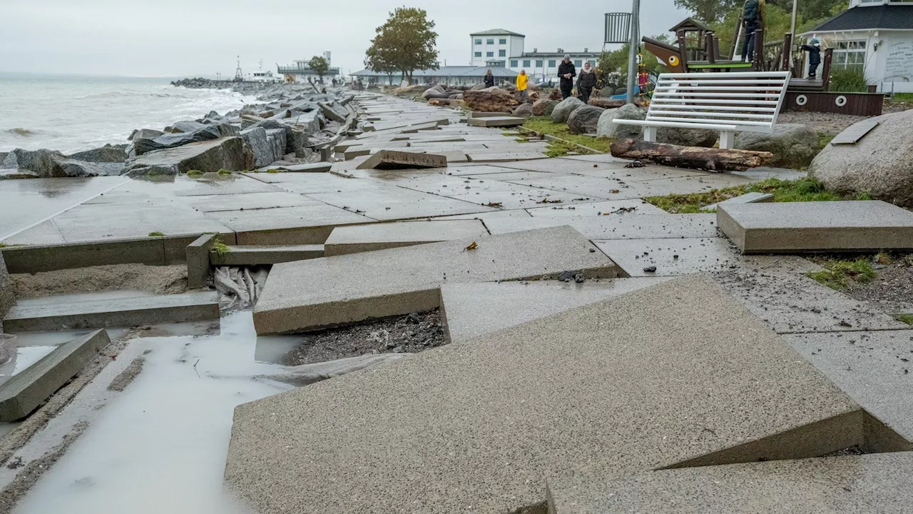 - Schwere Schäden durch Sturmflut - Aufräumarbeiten haben begonnen