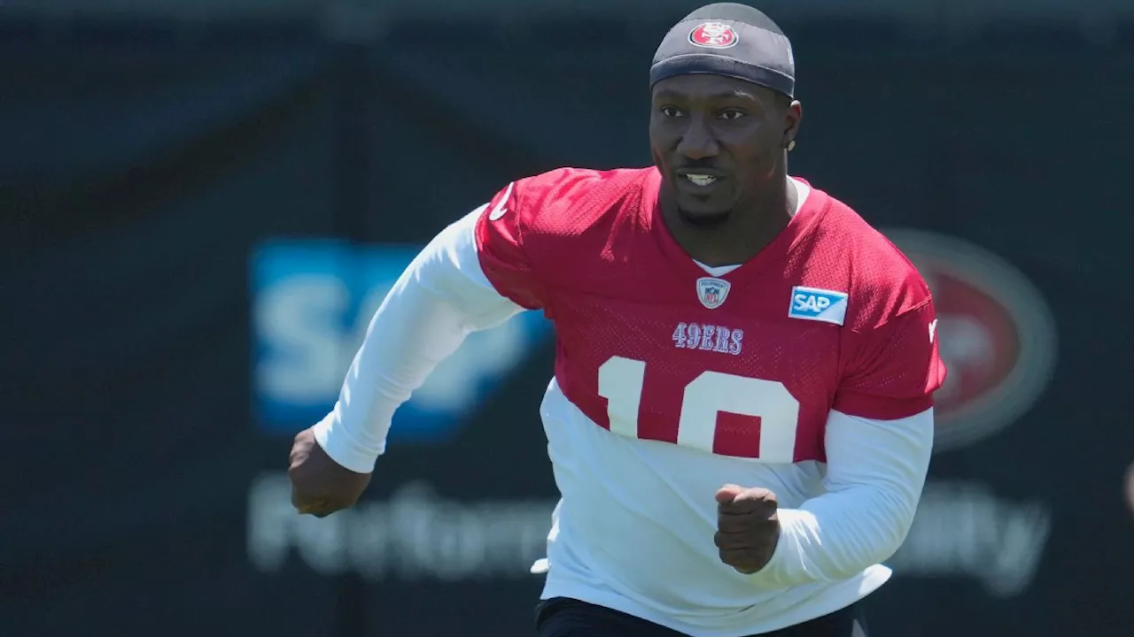 49ers' Deebo Samuel has hairline fracture in shoulder, out for MNF