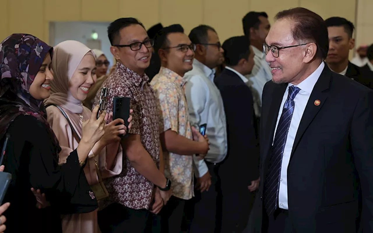 Palestinian issue a humanitarian one, says Anwar