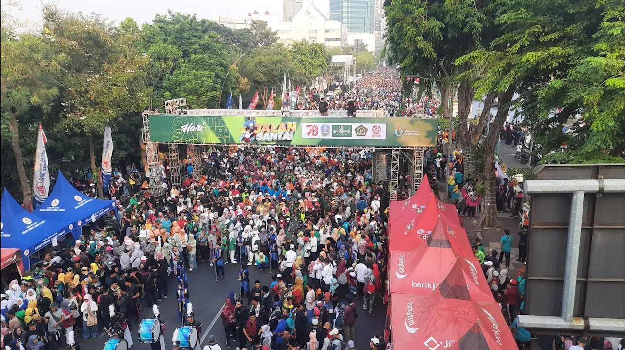 Gus Yahya Ingatkan Soal Jihad Santri Saat Lepas Ribuan Peserta Jalan Santai