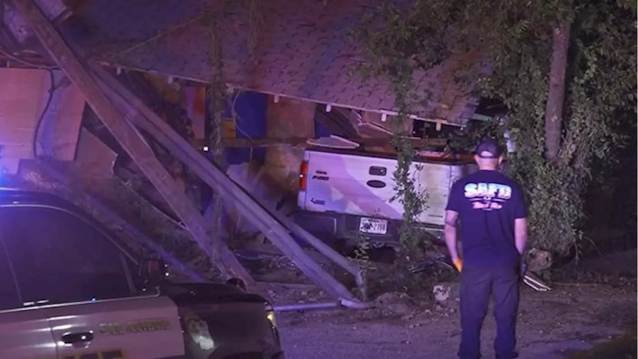 Man arrested on suspicion of DWI after crashing into South Side home, SAPD says