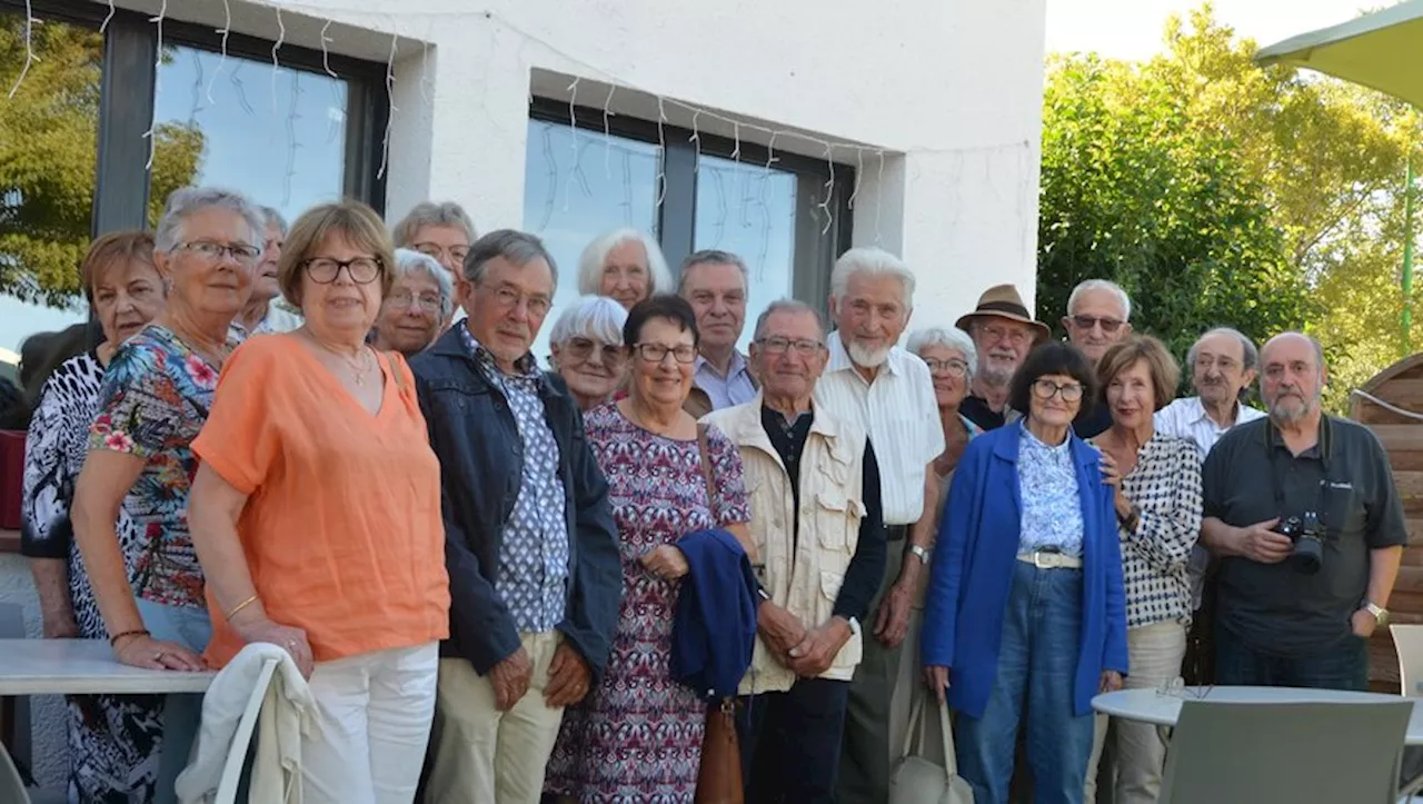 Retrouvailles heureuses pour d'anciens professeurs et membres du collège Jasmin à Agen