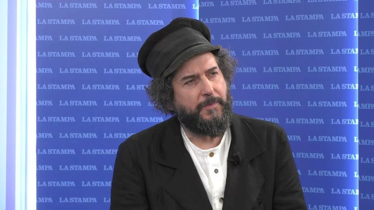 La musica urgente di Vinicio Capossela in tour teatrale