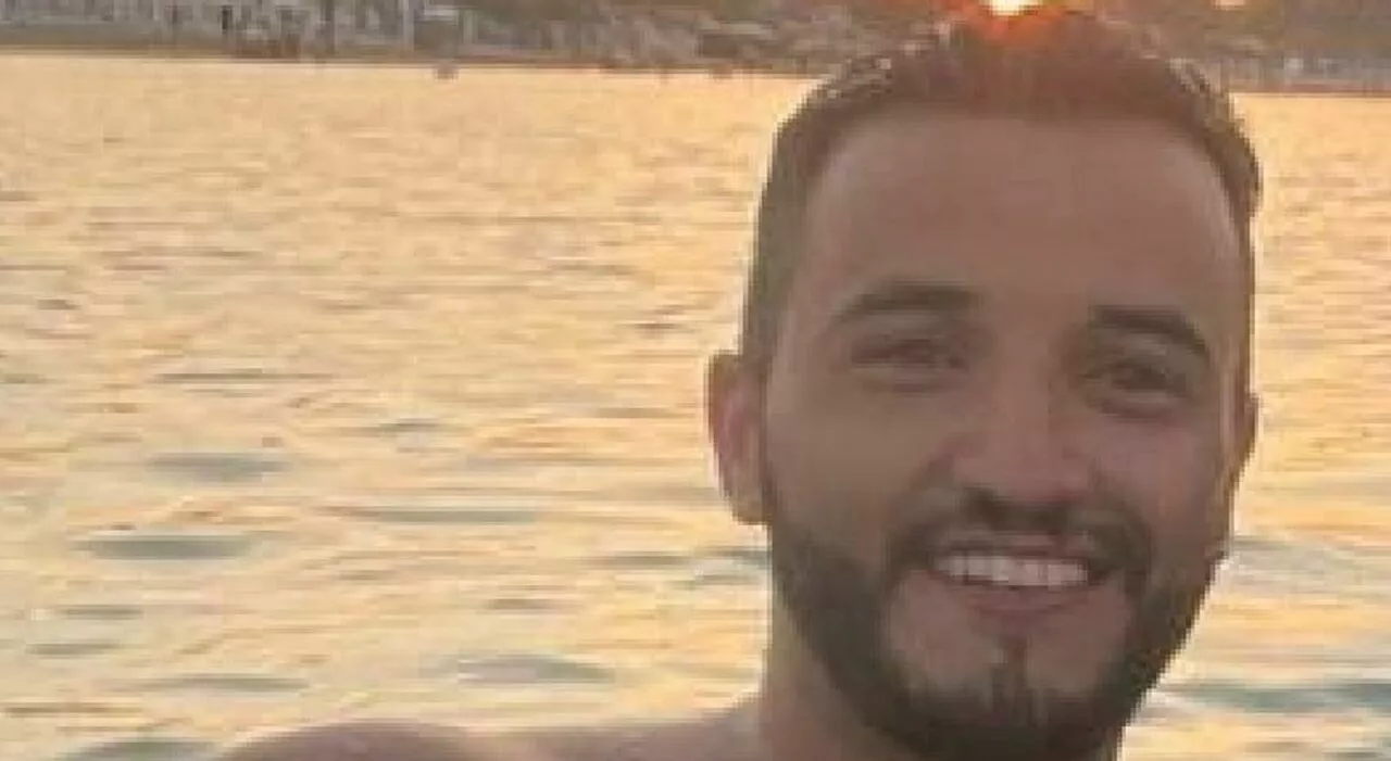 Tunisino trovato morto in un parcheggio, indagato un carabiniere. L'autopsia non svela le cause del decesso: «