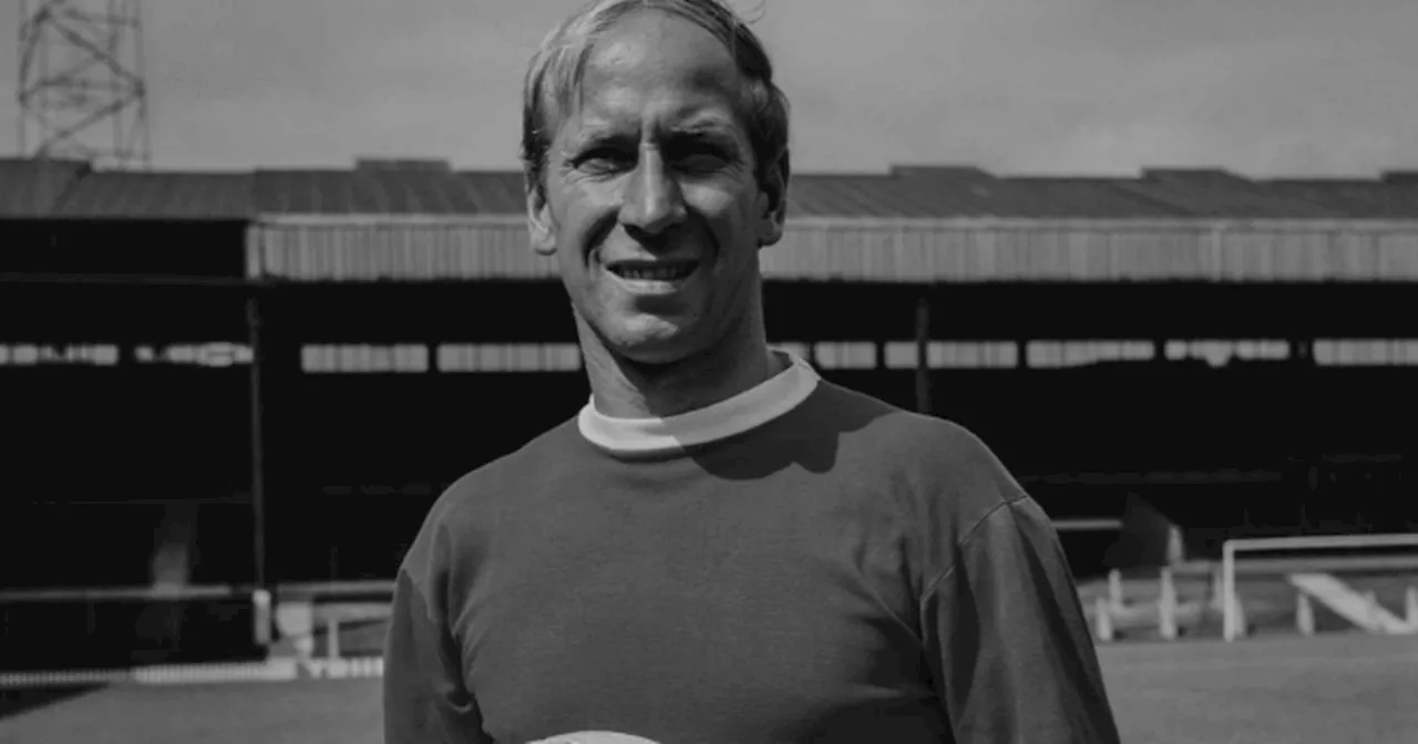 Sir Geoff Hurst pays tribute to Man United and England legend Sir Bobby Charlton