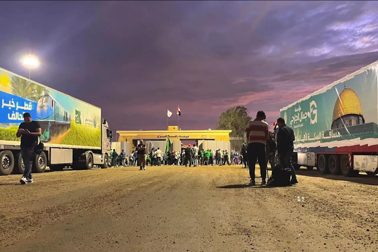 Humanitarian aid convoy crosses into Gaza Strip from Egypt