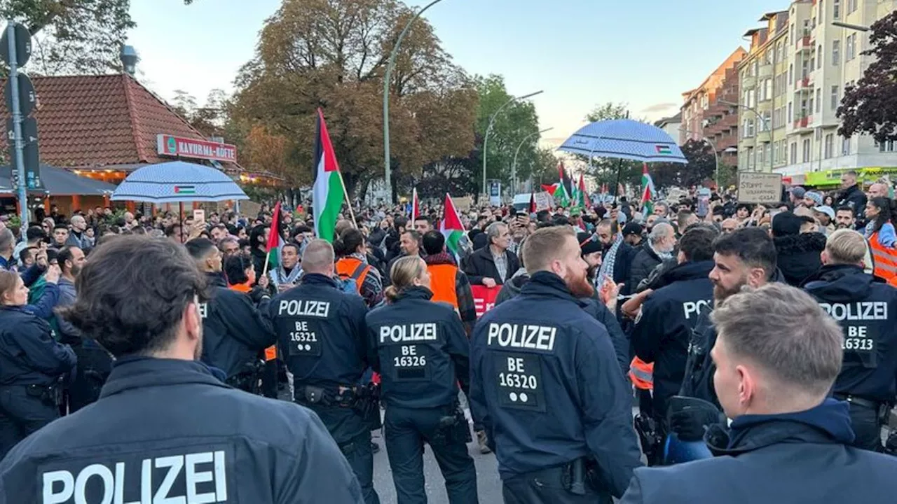 Konflikte: Demonstrationszug aus Kreuzberg ist in Neukölln angekommen