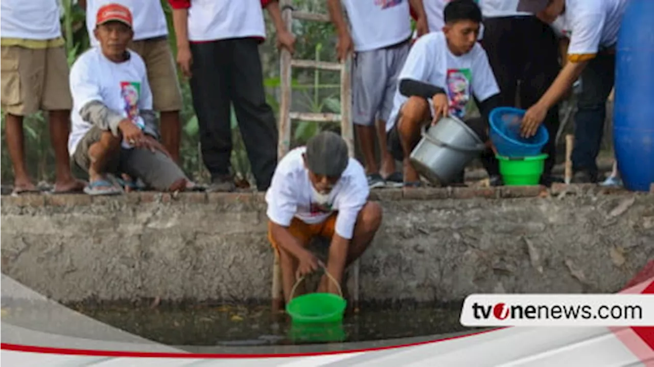 Dukung Geliat Wirausaha, Ganjar Creasi Berikan 20 Ribu Bibit Lele ke Karang Taruna di Sidoarjo