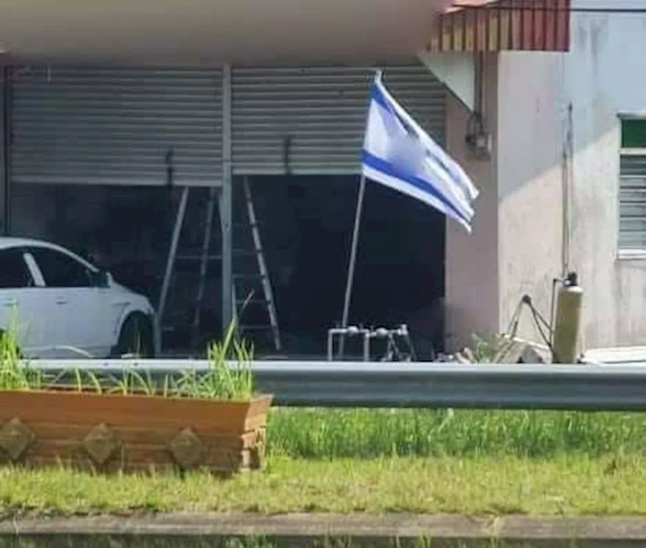 Polis siasat kibar bendera Israel di Terengganu