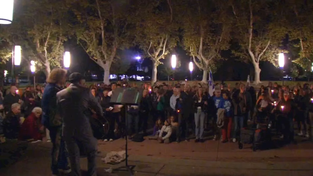 Bay Area interfaith vigil held to reflect on events in Middle East