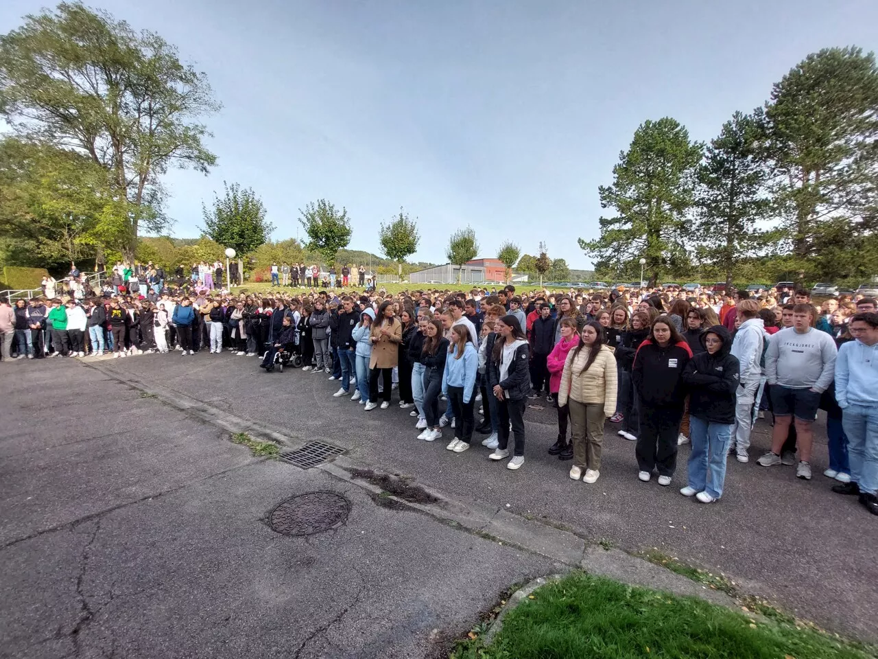 Minute de silence perturbée : 183 élèves exclus à la rentrée, annonce Gabriel Attal