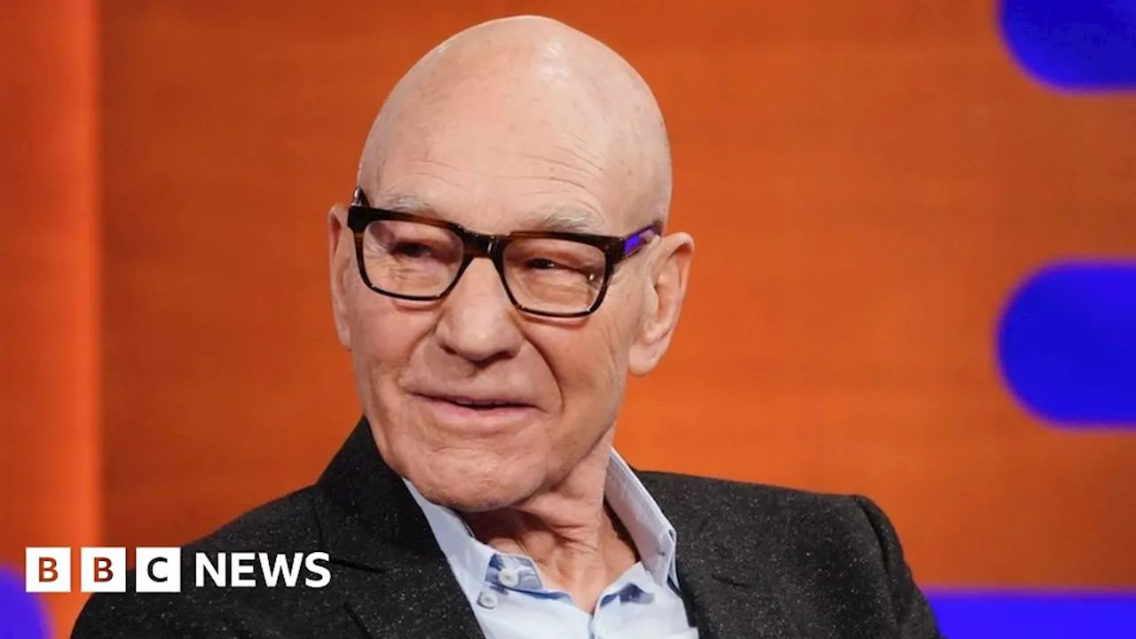 Sir Patrick Stewart makes surprise Woodstock Bookshop visit