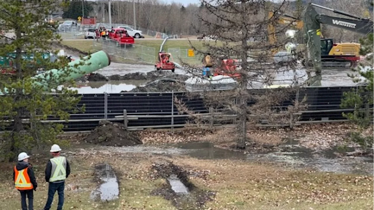 Sewer line break in Cochrane causes discharge into Bow River