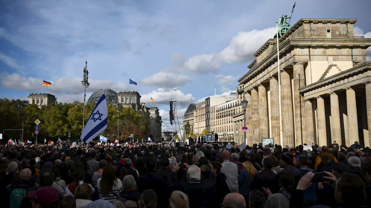 Großkundgebung am Brandenburger Tor: Steinmeier nennt den Schutz jüdischen Lebens Staatsaufgabe und Bürgerpflicht