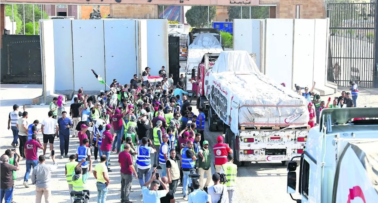 Entra convoy de 17 camiones de ayuda humanitaria a Gaza