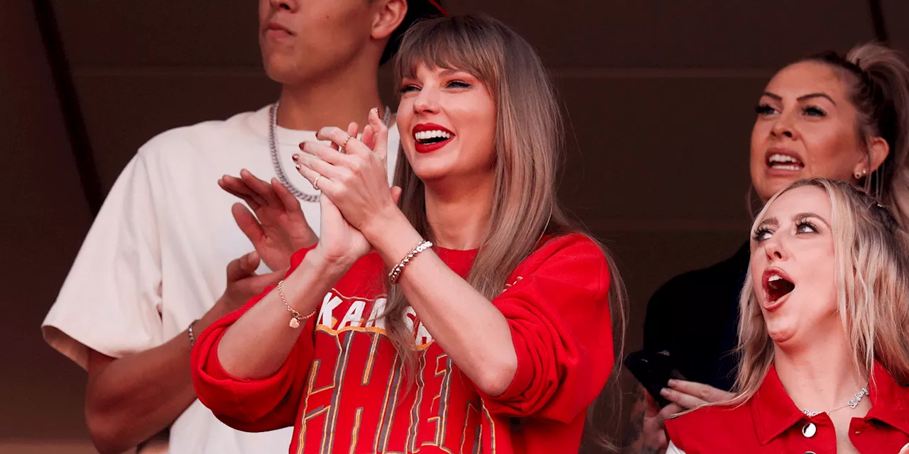 Taylor Swift Just Cheered on Travis Kelce Wearing a Friendship Bracelet With a Hidden Meaning