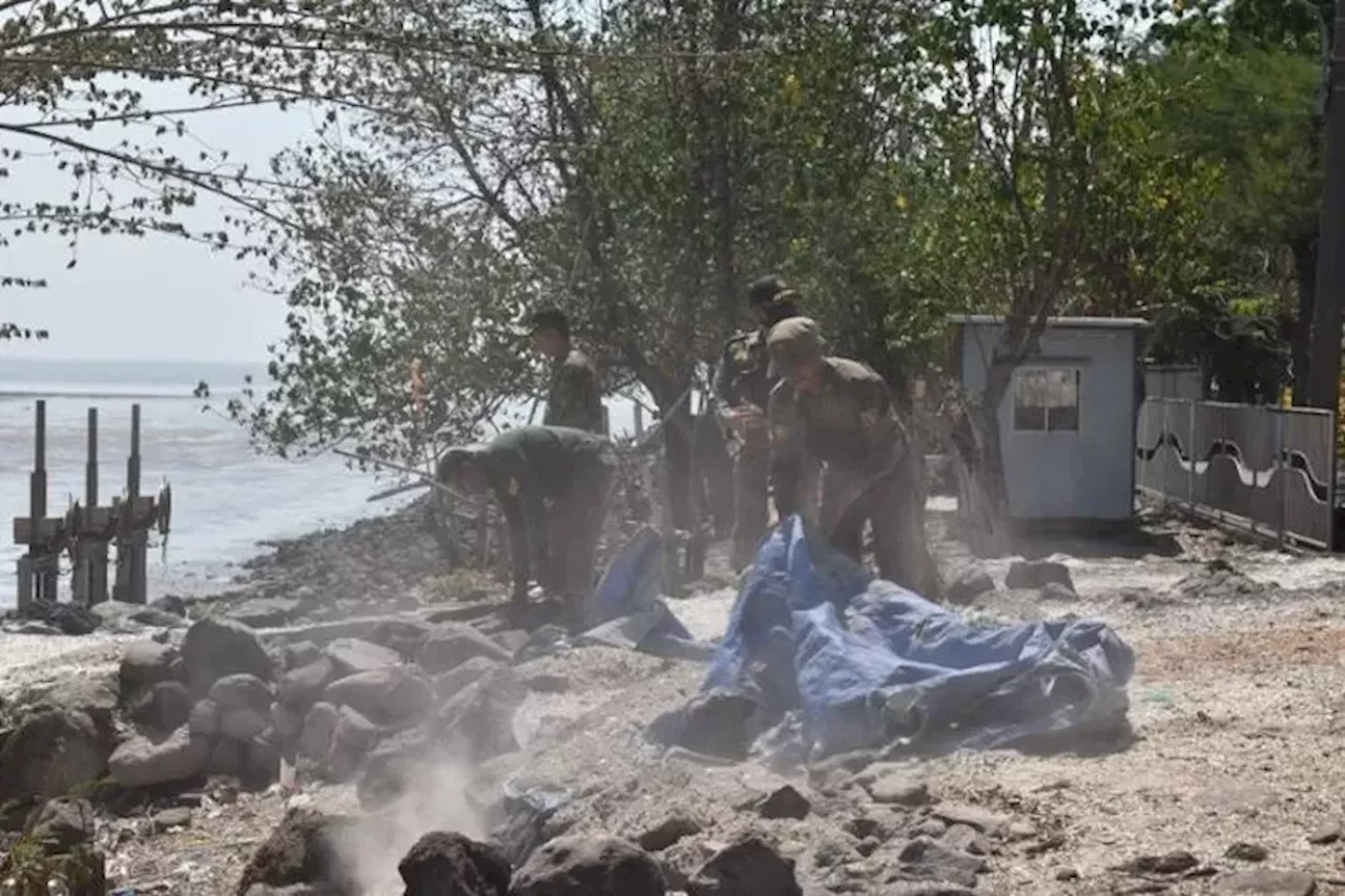 Pemkot Surabaya Hilangkan Kesan Kumuh Pantai Batu-Batu