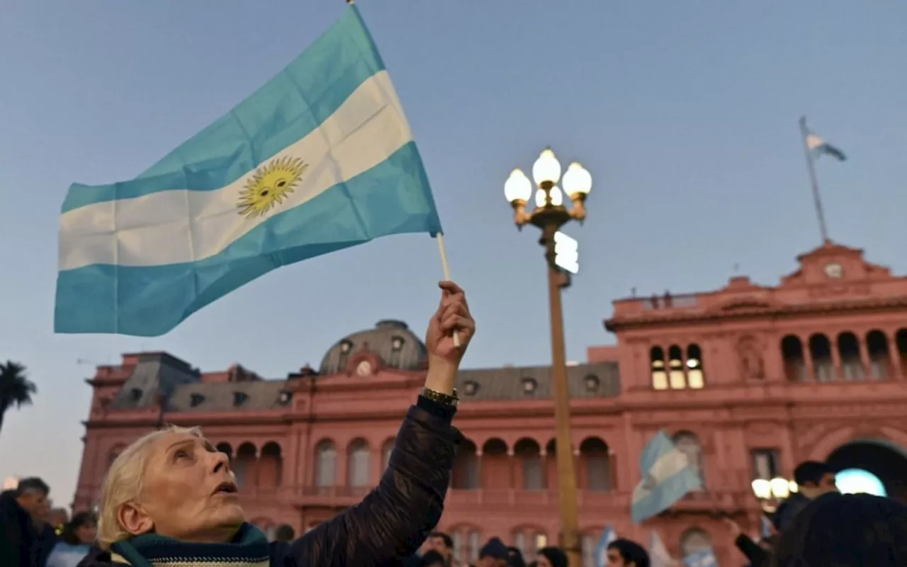 Argentinos vão às urnas para escolha de presidente neste domingo