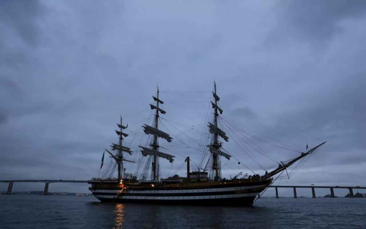 Niterói recebe navio italiano Amerigo Vespucci em homenagem à cidade