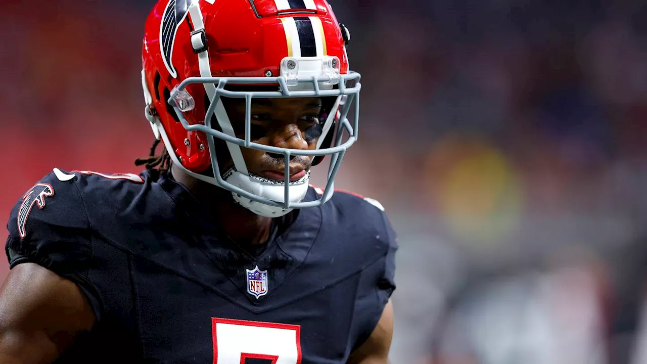 Falcons RB Bijan Robinson barely plays in 16-13 win over Buccaneers due to apparent illness