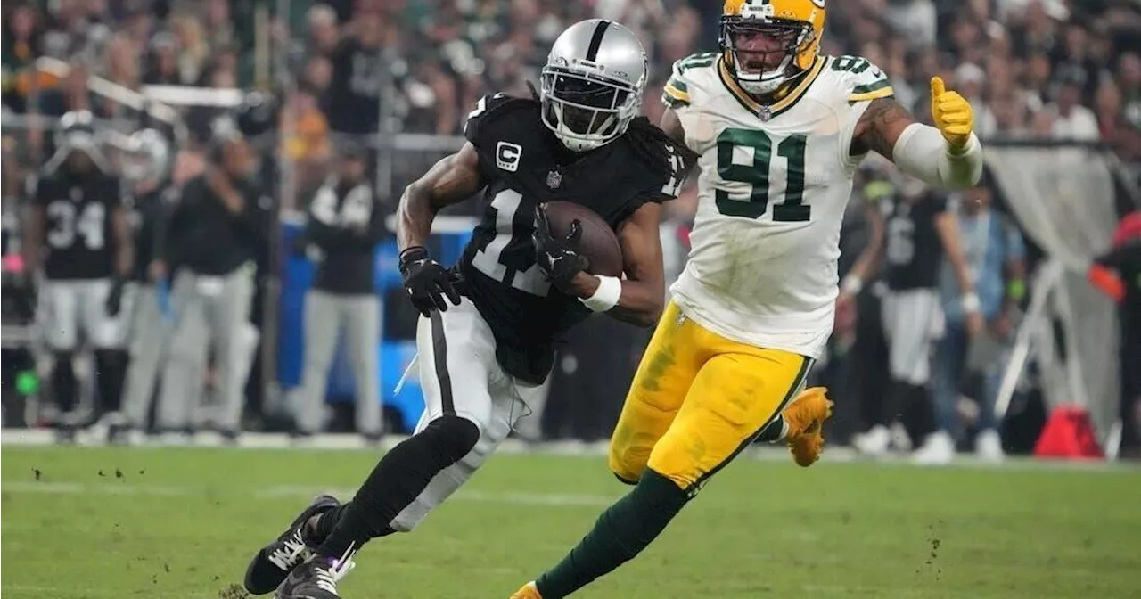 Report: Raiders say they're not interested in trading Davante Adams