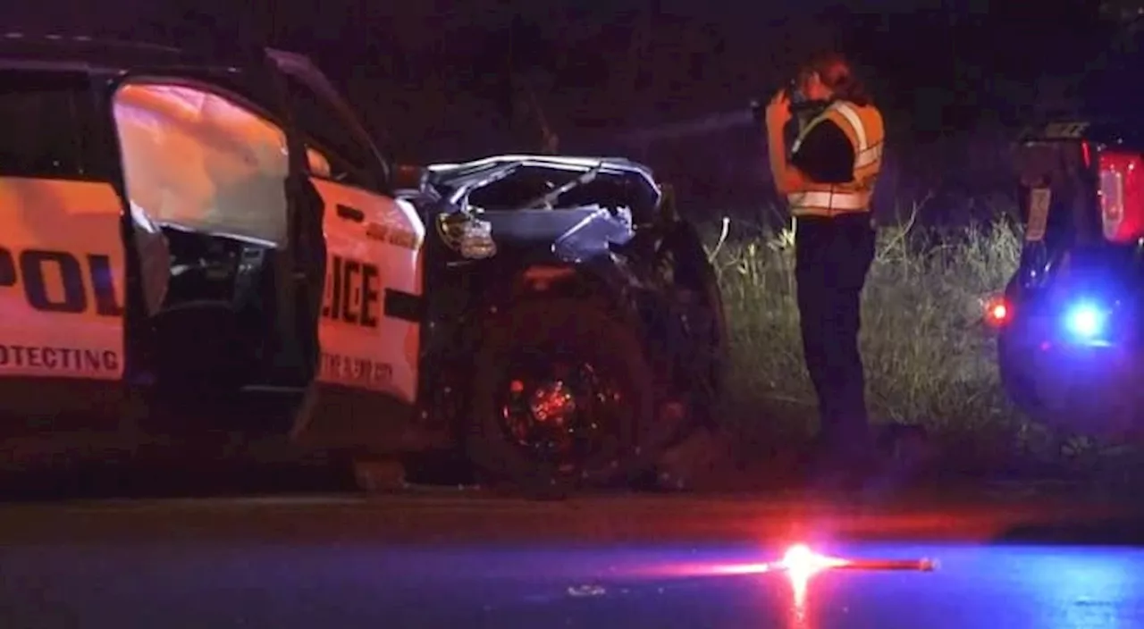 Woman, juvenile hospitalized after SAPD patrol unit in crashed into vehicle