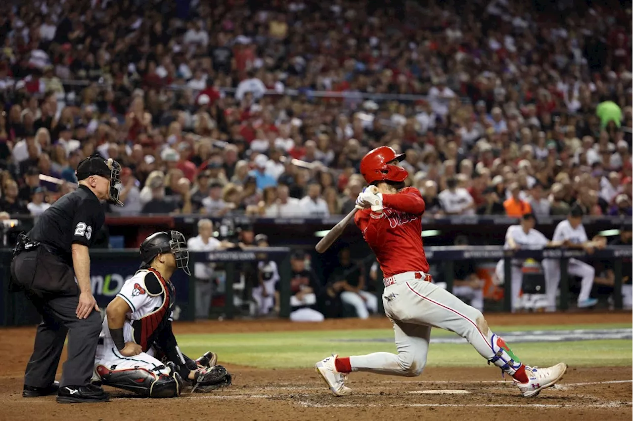Phillies rip D-backs to seize series lead in MLB playoffs
