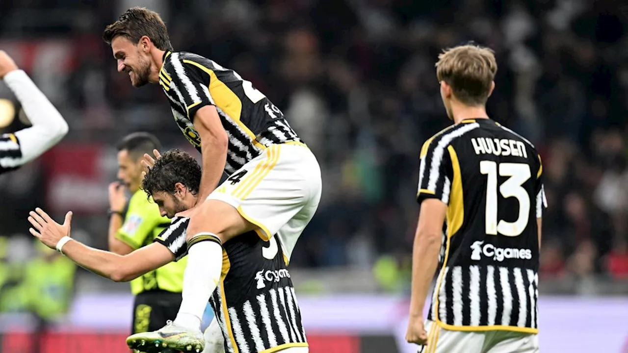 Juventus wint topper van Milan en laat 18-jarige Nederlander Huijsen debuteren