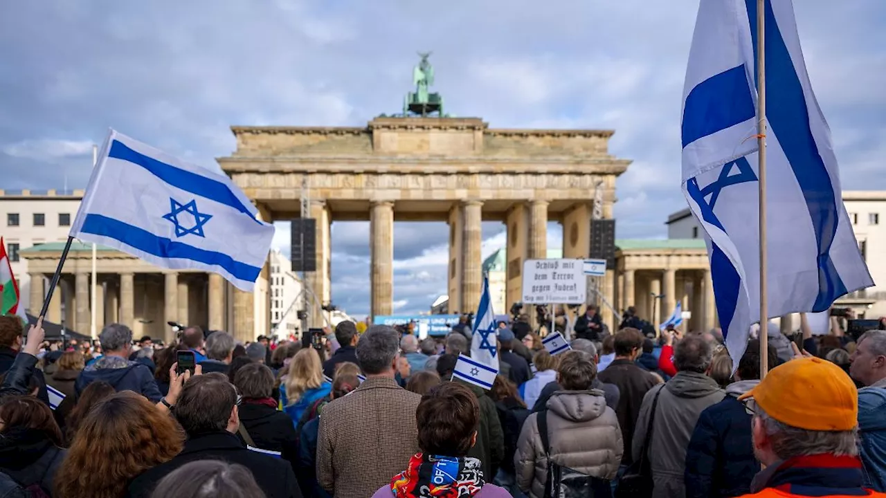 Berlin & Brandenburg: Berlin setzt ein Zeichen gegen Antisemitismus