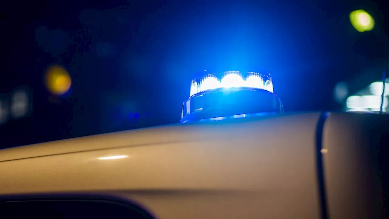 Berlin & Brandenburg: Polizei löst verbotene Demonstration am Potsdamer Platz auf