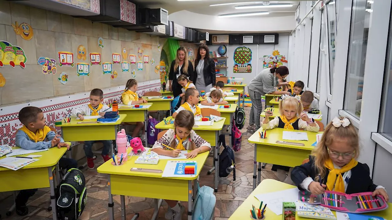 Unterricht im Bildungsbunker: In Charkiw lernen Schüler in U-Bahnhöfen