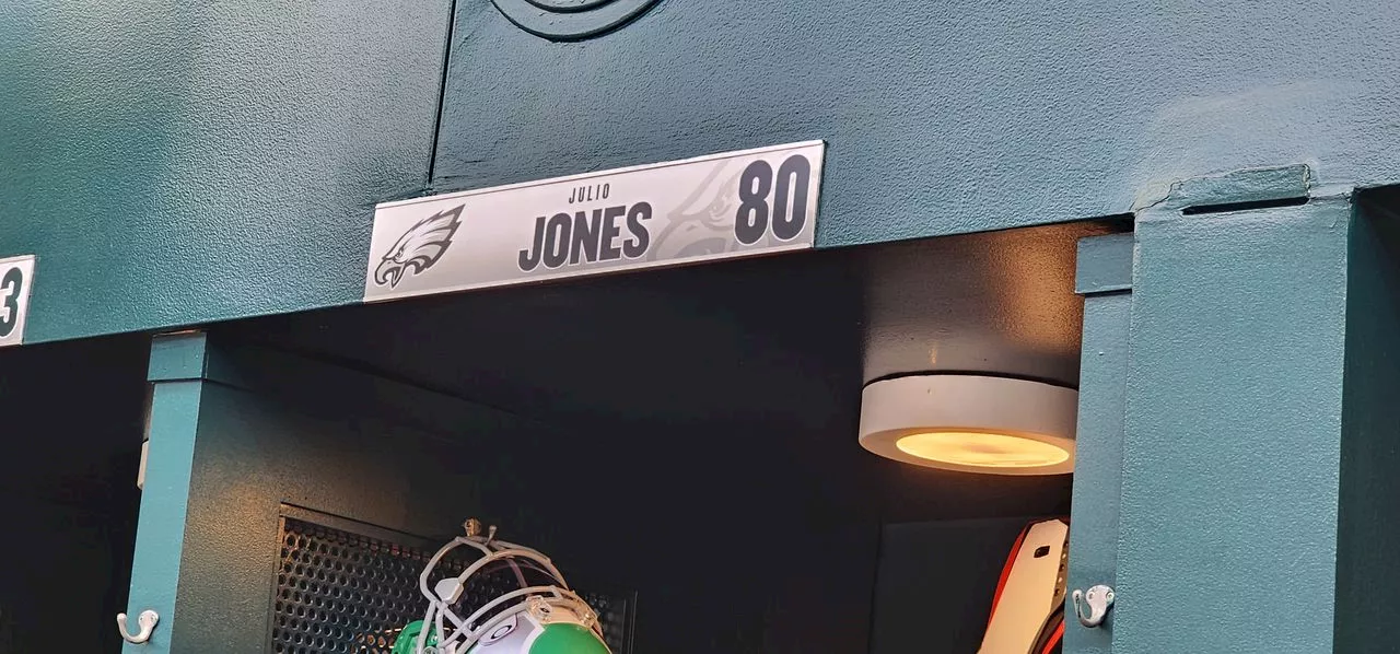 Julio Jones among players that Eagles elevate for Sunday night’s game