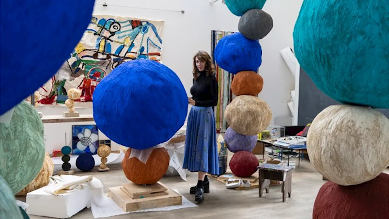 How Artist Annie Morris Brings Her Sculptures and Drawings to Life