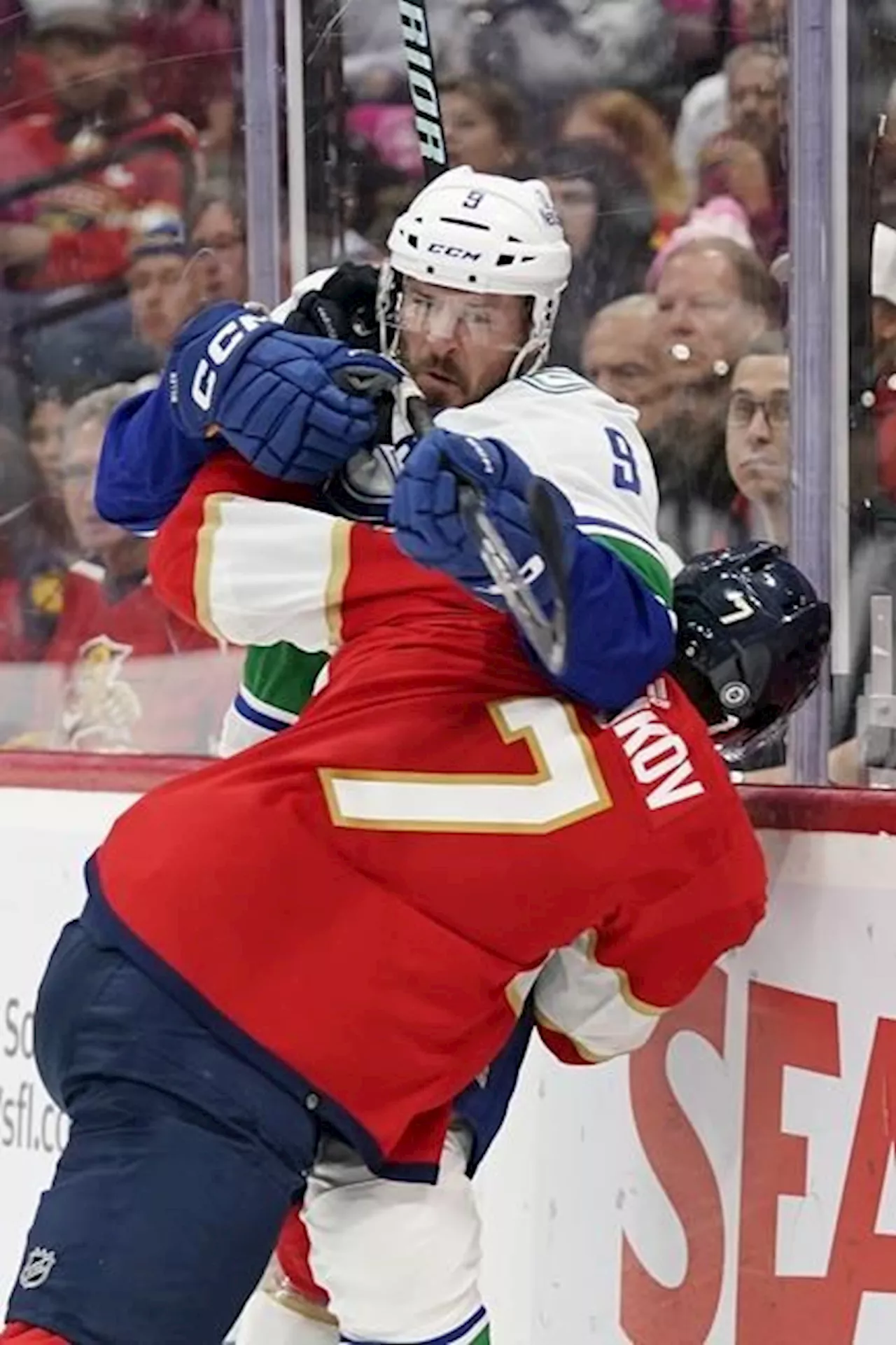 Canucks score two late goals, top Panthers 5-3