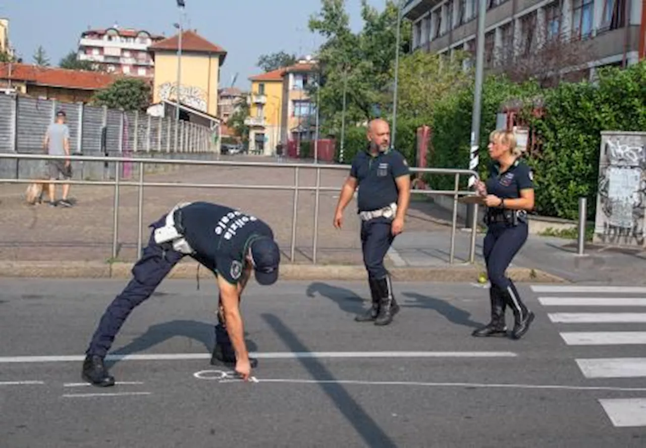 Milano: investito da un'auto nella zona dei navigli, ragazzo è gravissimo