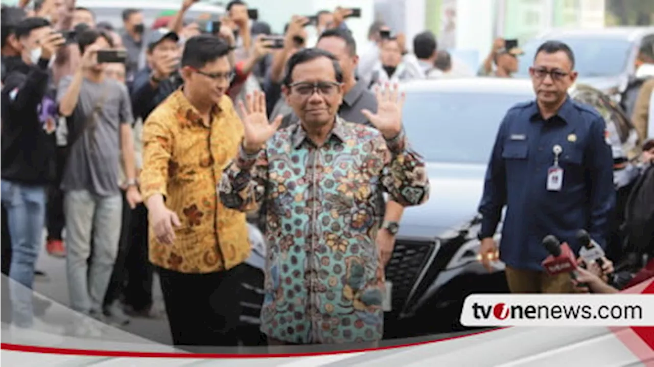 Beda dengan Ganjar Pranowo Gandeng Istri, Mahfud MD Datang Jalani Tes Kesehatan Sendiri