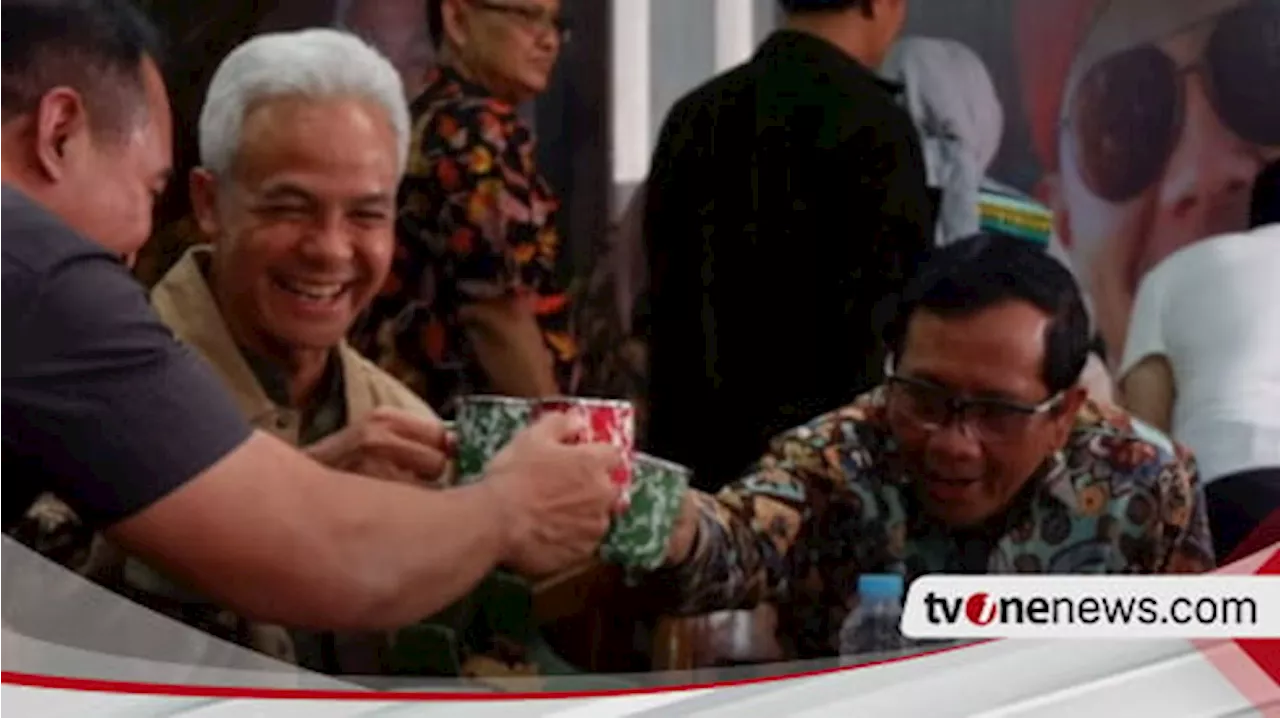 Ketika Ganjar Pranowo-Mahfud MD Santap Pecel dan Minum Jamu Bersama Wartawan Usai Cek Kesehatan