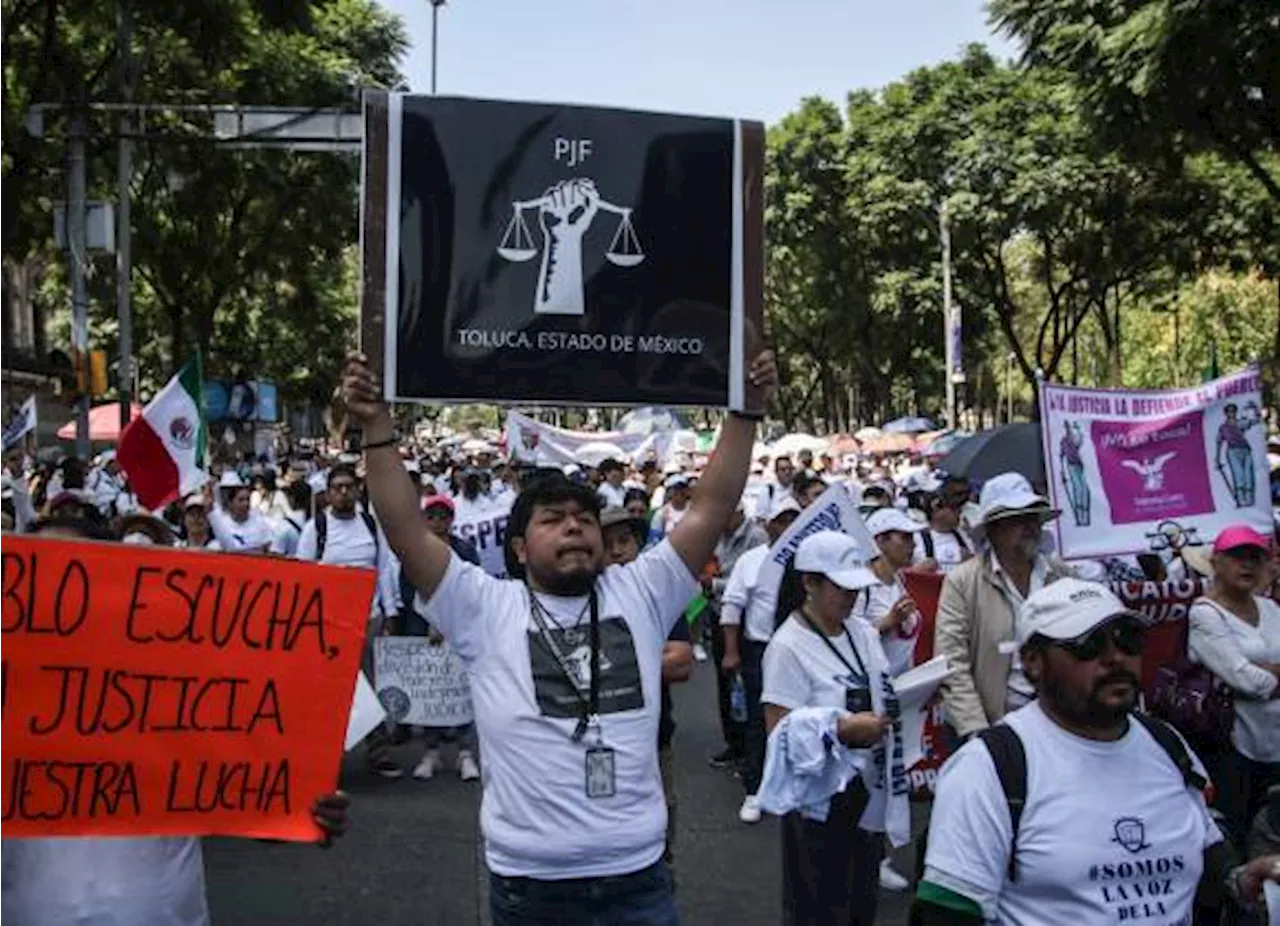 Trabajadores del Poder Judicial marchan contra extinción de 13 fideicomisos