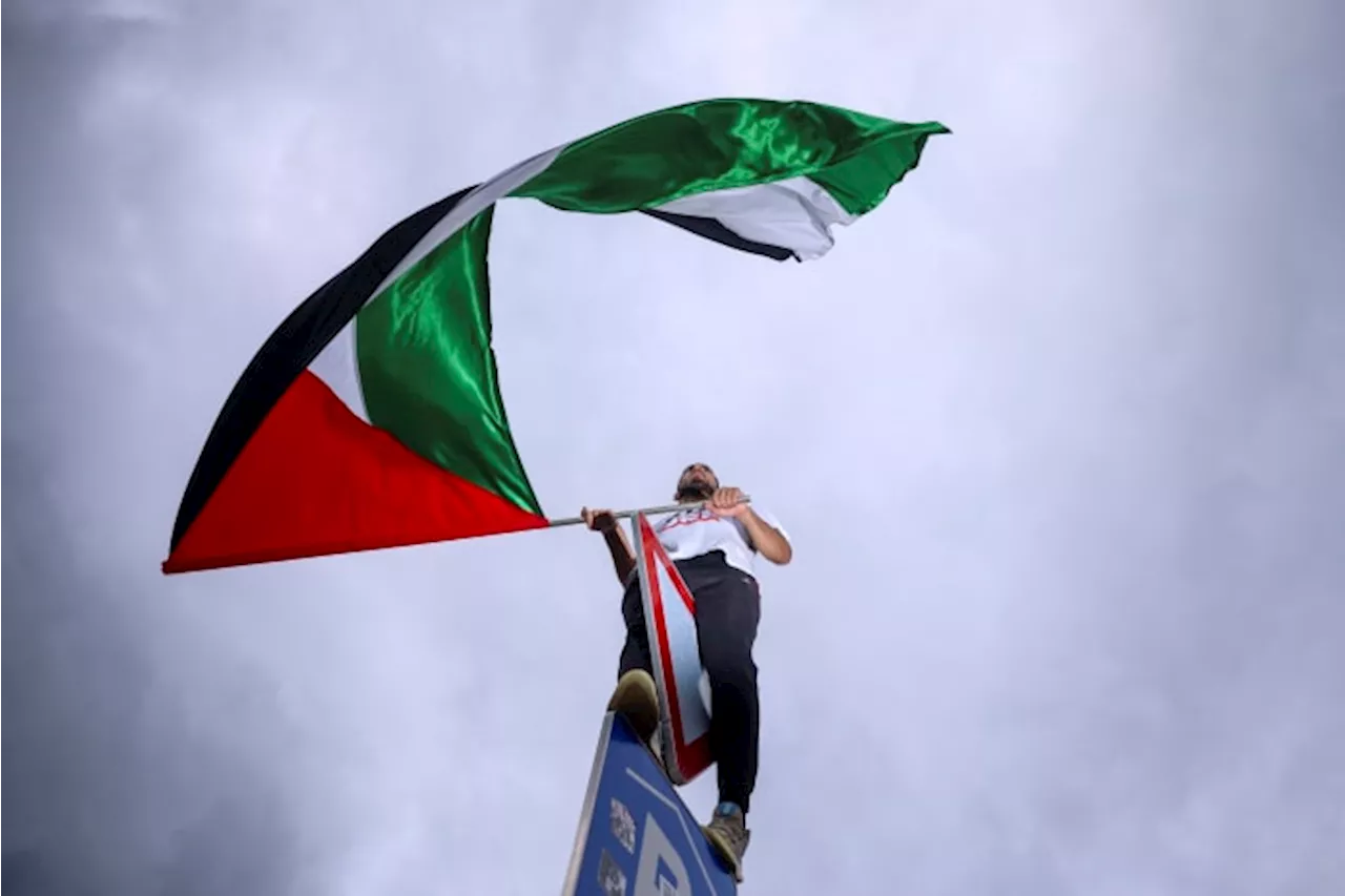 European rallies urge end to antisemitism as pro-Palestinian demonstrations continue worldwide