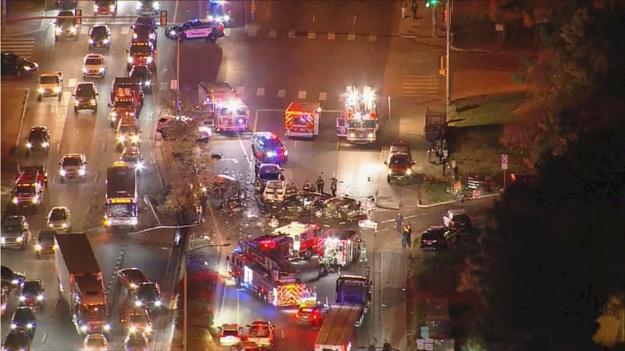 Choque de 7 vehículos cierra la avenida Colfax en dirección este en Aurora